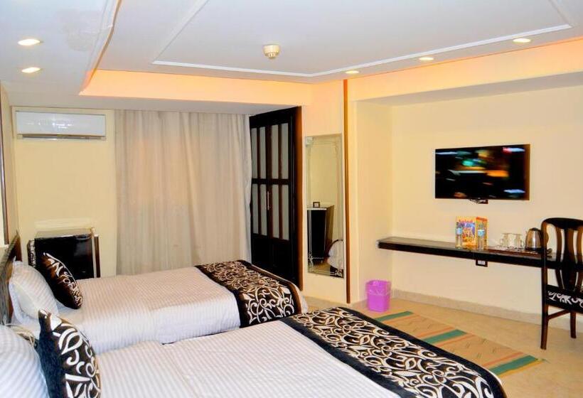 Panorama Ramsis Hotel & Cafe