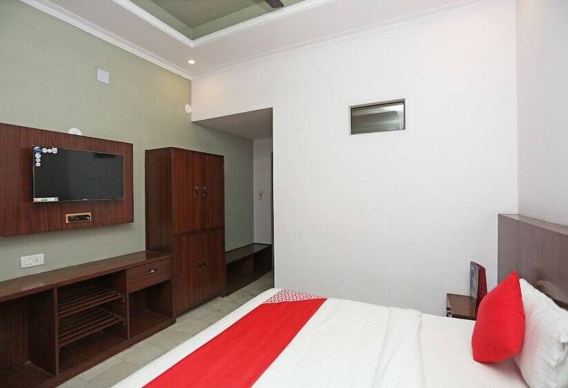 酒店 Pramod Palace By Oyo Rooms