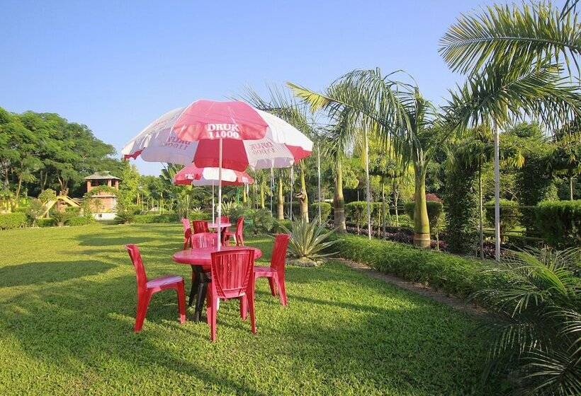 בית מלון כפרי Ruposhi Bangla Eco Resort By Oyo