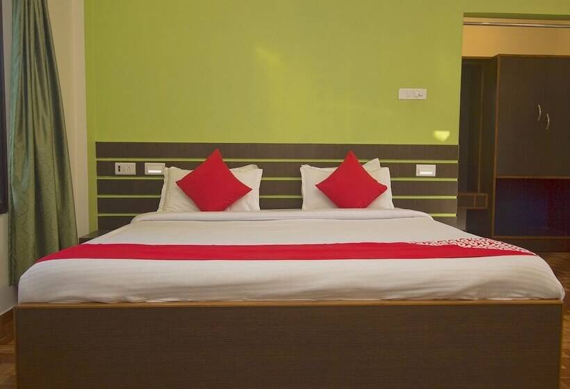 בית מלון כפרי Ruposhi Bangla Eco Resort By Oyo