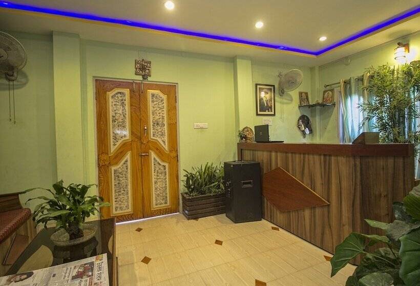 בית מלון כפרי Ruposhi Bangla Eco Resort By Oyo