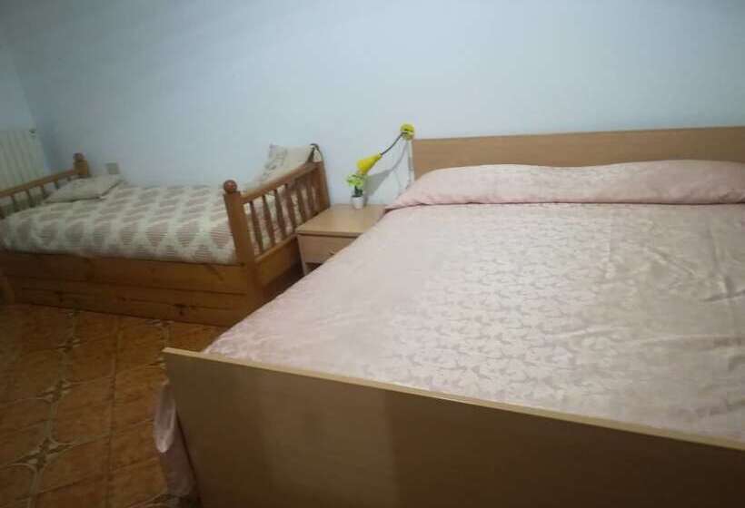 فندق ريفى Agriturismo Castanito