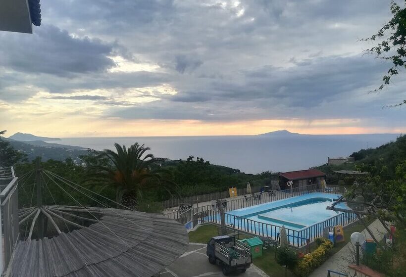 فندق ريفى Agriturismo Castanito