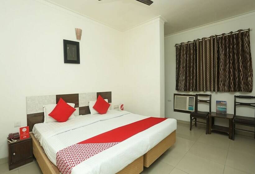 هتل Sai President By Oyo