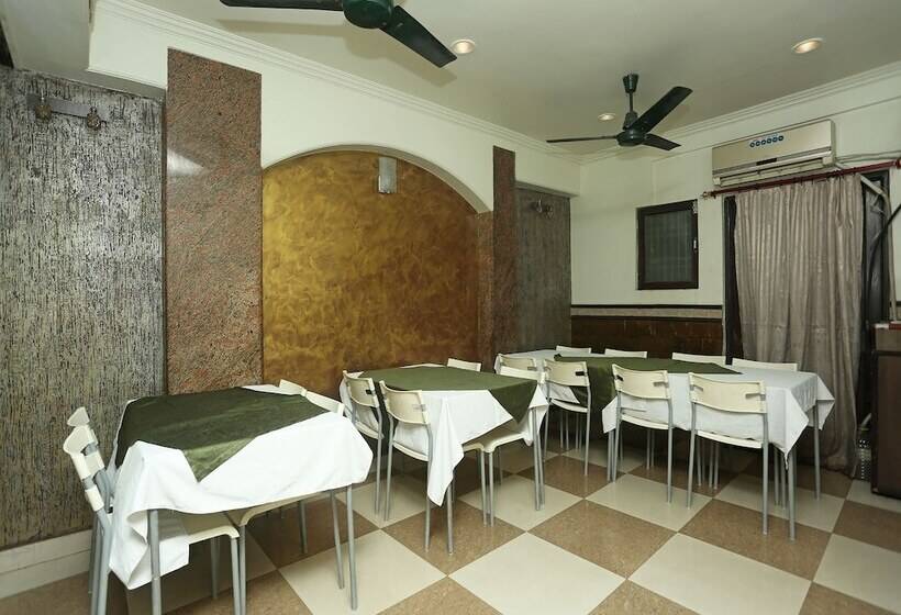 هتل Sai President By Oyo