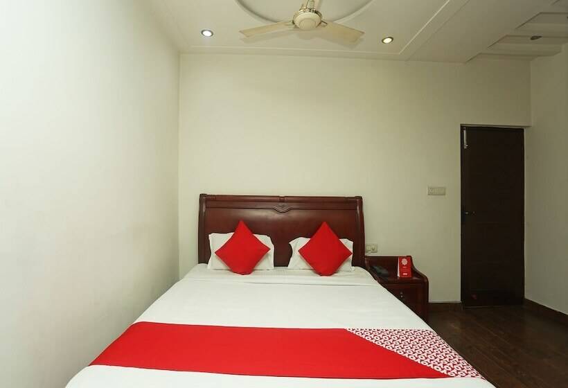 هتل Sai President By Oyo