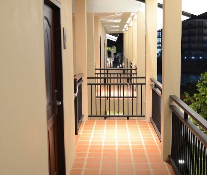 호텔 Saksiri Riverside Boutique