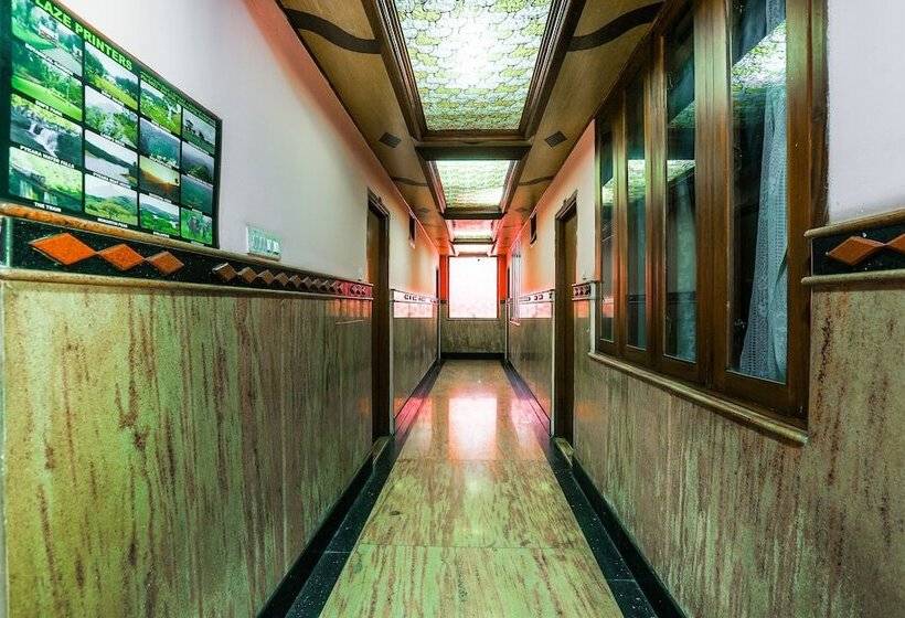 هتل Shiv Shanthi Inn