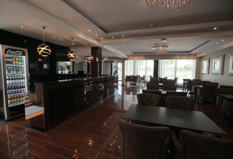 ホテル Starton Am Ingolstadt Village