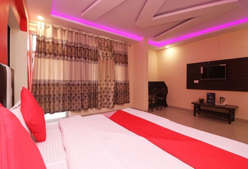 Отель Tajview Penthouse By Oyo