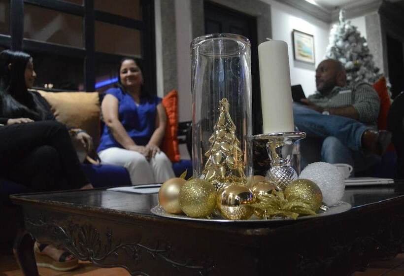 Отель Villa Antigua