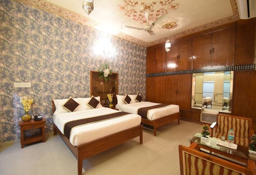 فندق Virasat Mahal Heritage