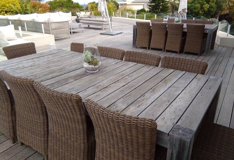 ペンション 115 On Beachy Head Drive Guest House