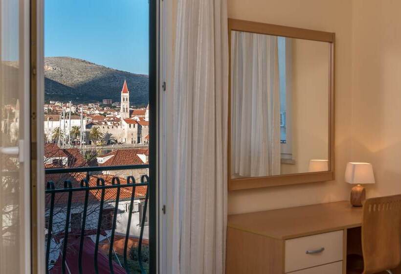 膳宿费 House Bakica