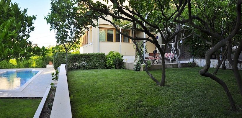 膳宿费 House Bakica