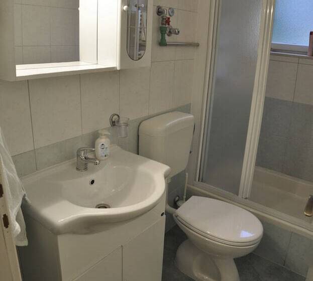 膳宿费 House Bakica