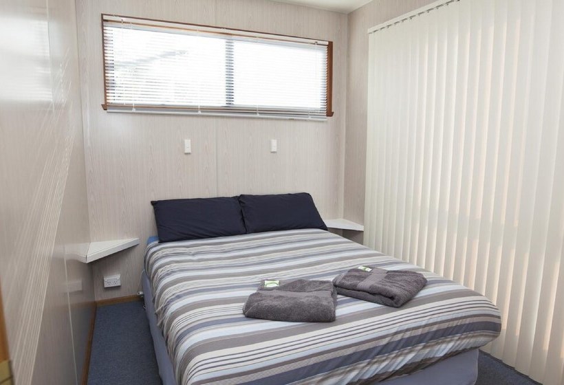 Seven Mile Beach Cabin And Caravan Park