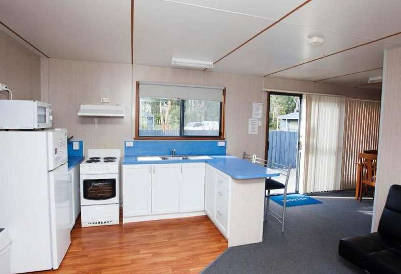 Seven Mile Beach Cabin And Caravan Park