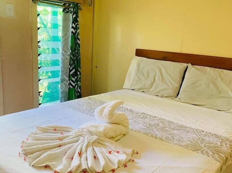 Transit Motel   Hostel