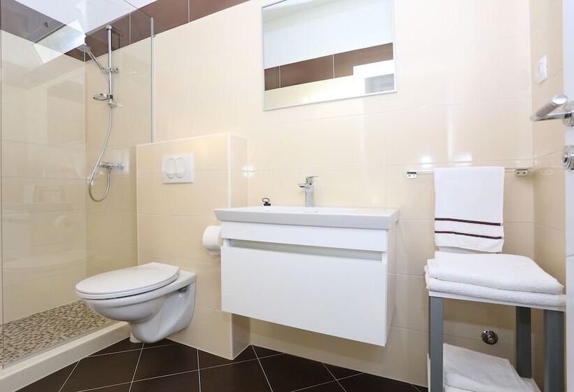 Apartments Villa Visnjik