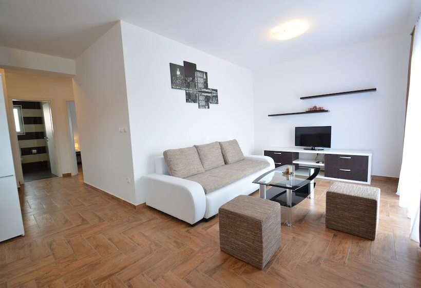 Apartments Villa Visnjik