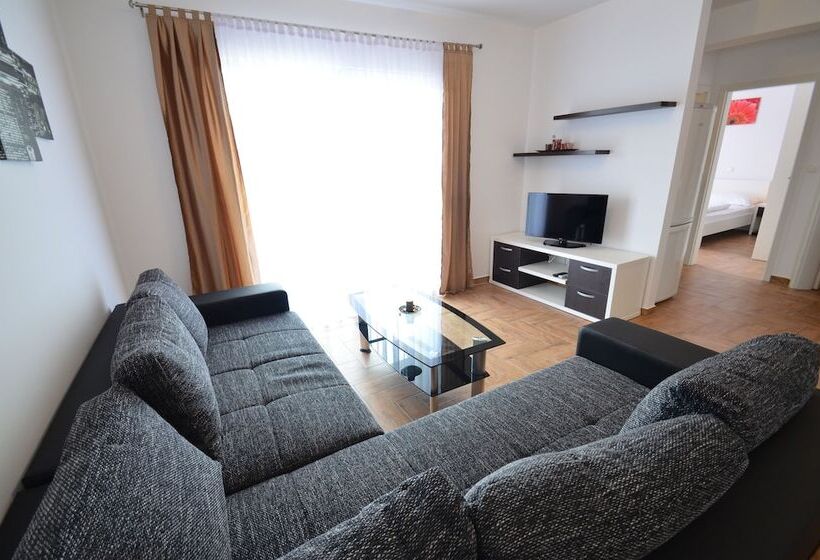 Apartments Villa Visnjik