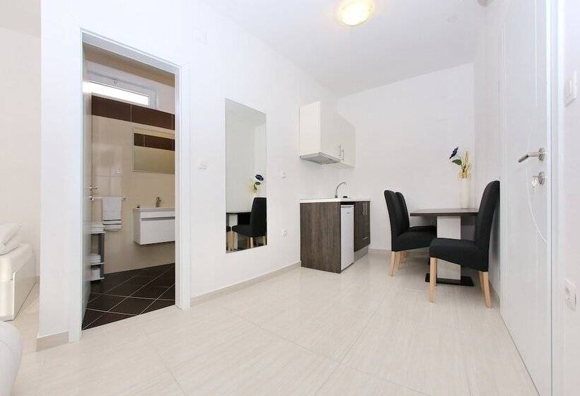 Apartments Villa Visnjik