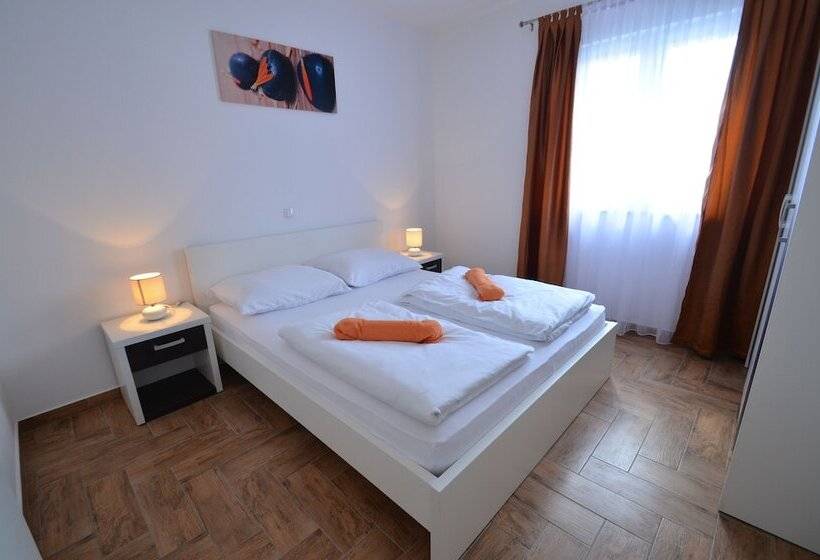 Apartments Villa Visnjik