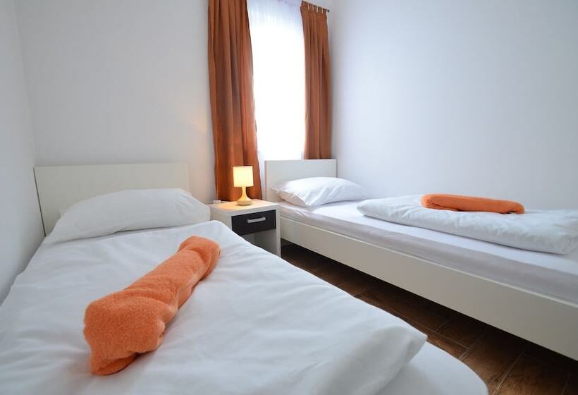 Apartments Villa Visnjik