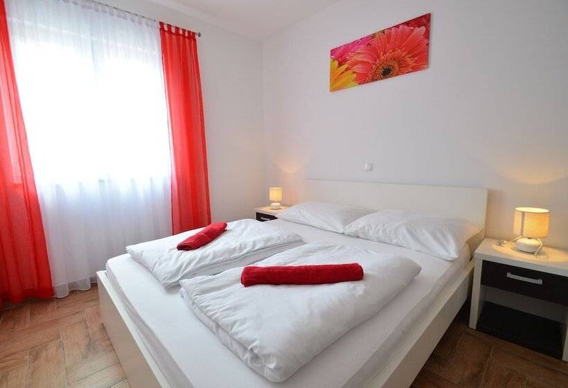 Apartments Villa Visnjik