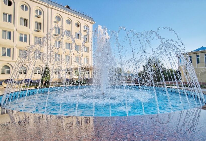 Azimut Hotel Prometey Nebug Tuapse