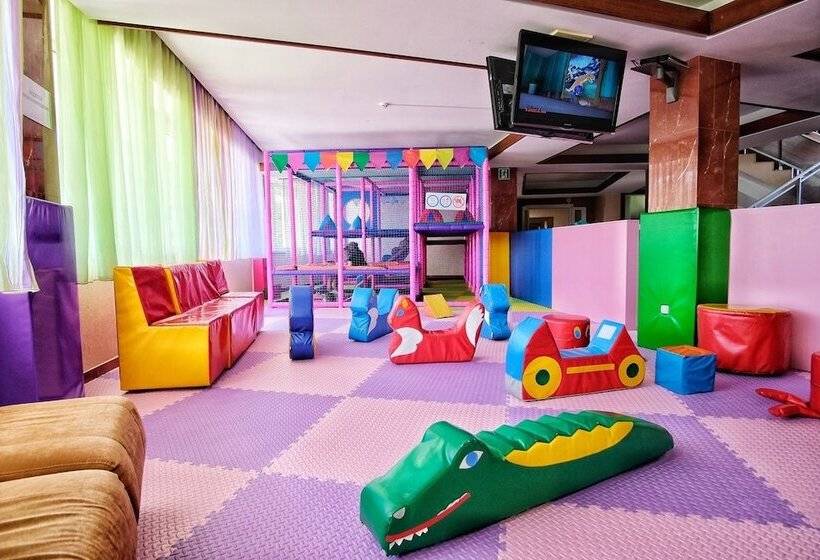 Azimut Hotel Prometey Nebug Tuapse