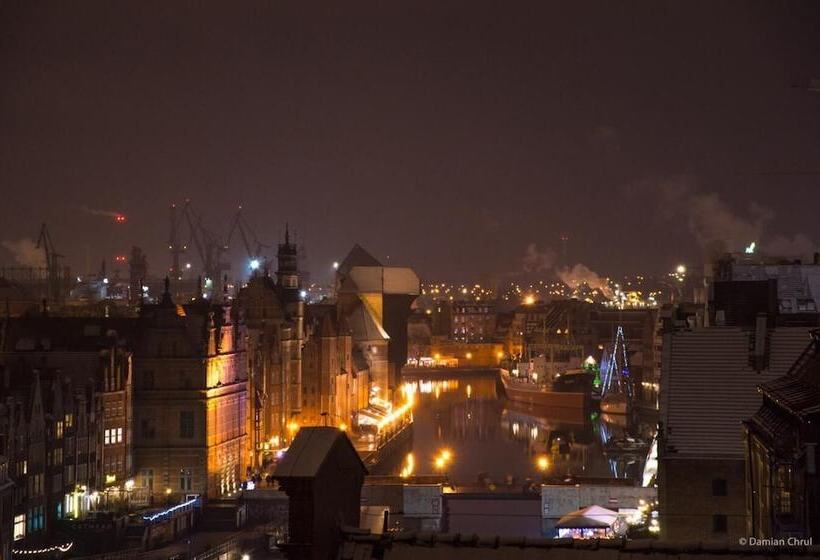 Waterlane Island Hostel&apartments