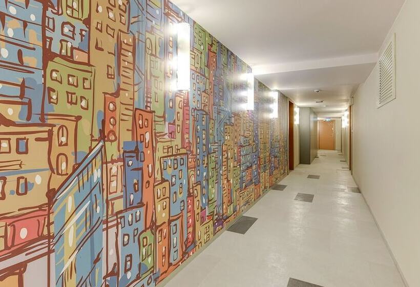 Waterlane Island Hostel&apartments