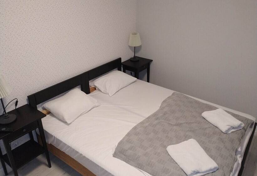 Waterlane Island Hostel&apartments