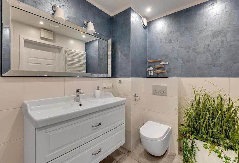 Waterlane Island Hostel&apartments