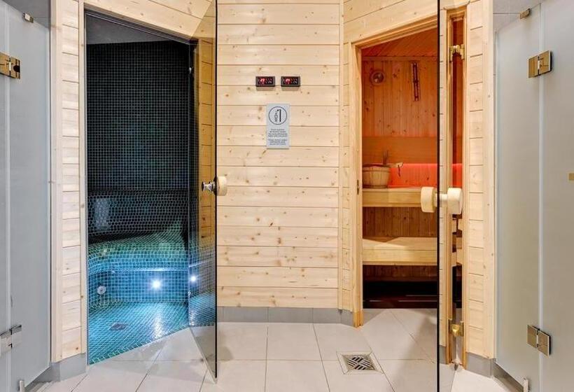 Waterlane Island Hostel&apartments