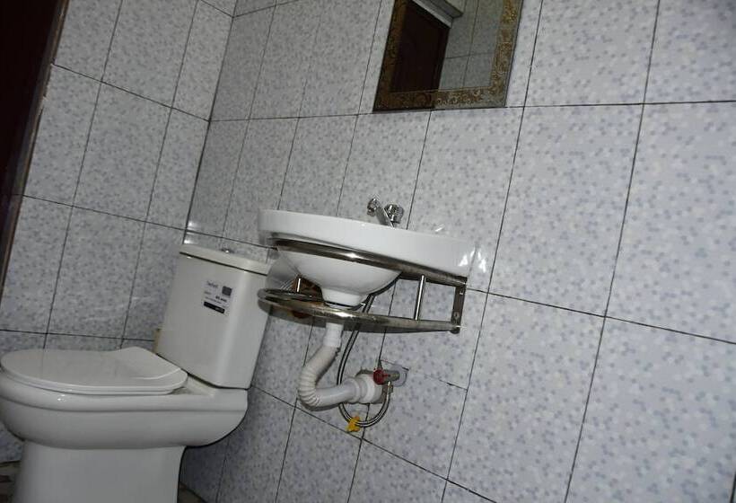 فندق Bb Tributary