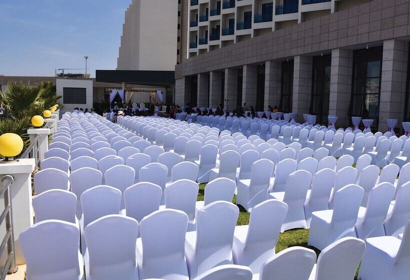 Отель Ethiopian Skylight