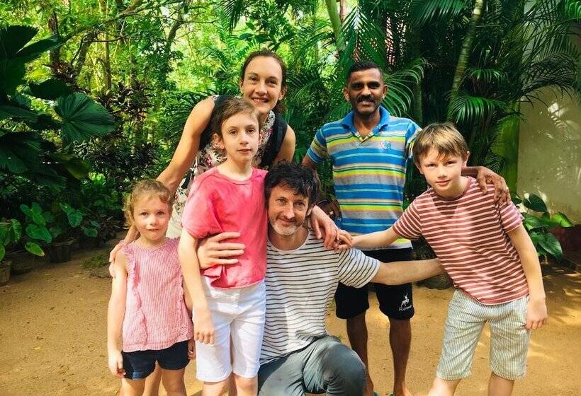 호텔 Gangadiya Rest