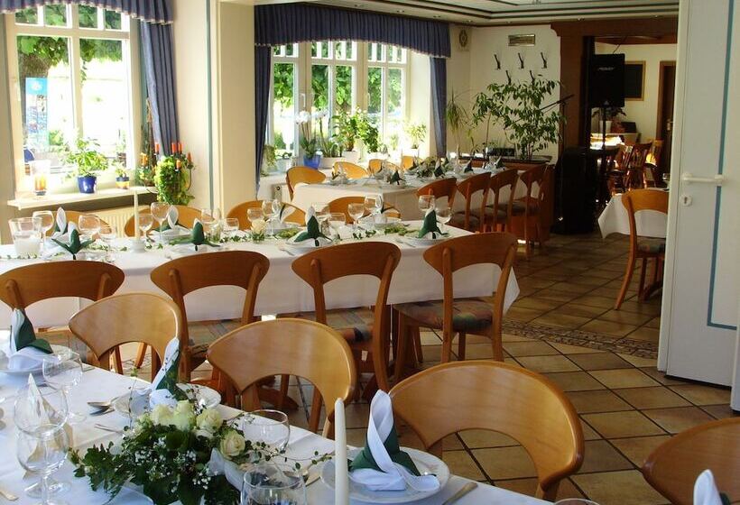 Отель Gasthaus Zum Lindenwirt