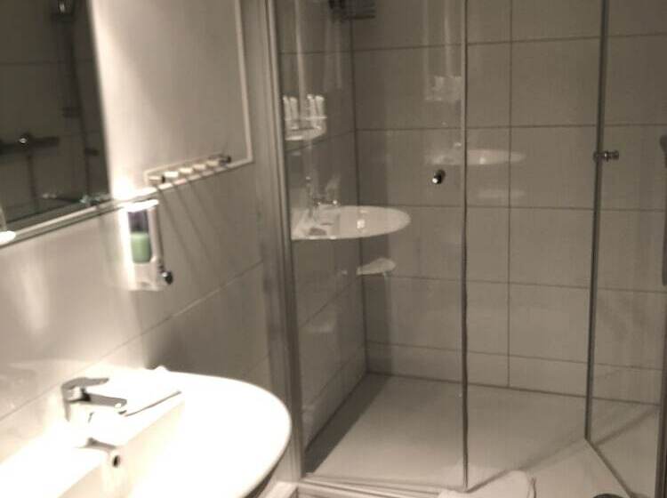 Отель Gasthaus Zum Schwan