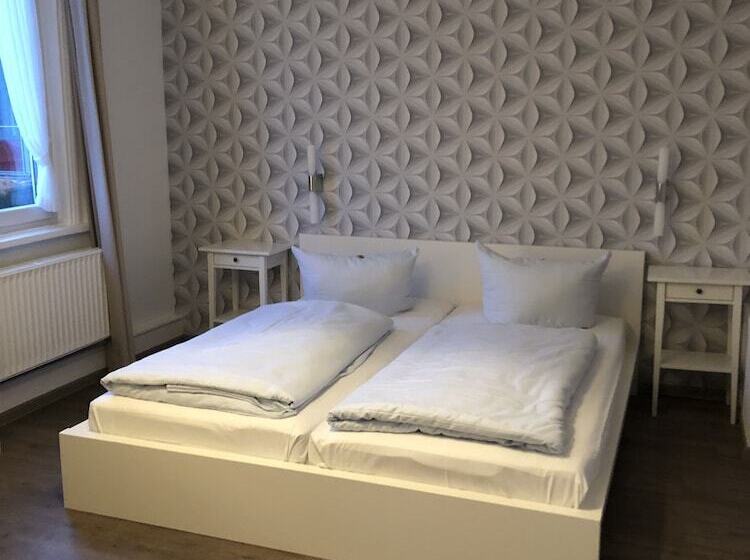 Отель Gasthaus Zum Schwan