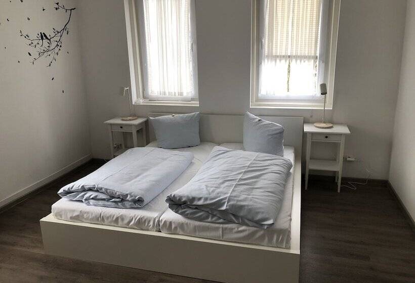 Отель Gasthaus Zum Schwan