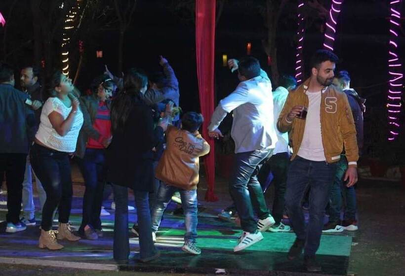 ホテル Gurugram Resort