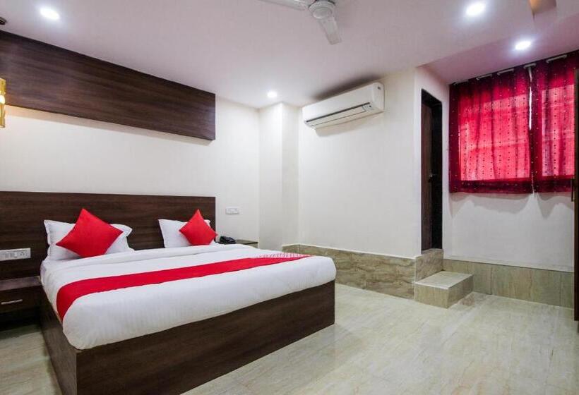 Super Hotel O Holiday Rani Gunj Opp Punjab National Bank