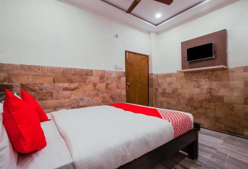 Super Hotel O Holiday Rani Gunj Opp Punjab National Bank