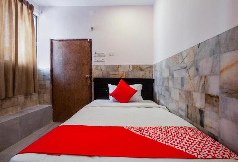 Super Hotel O Holiday Rani Gunj Opp Punjab National Bank