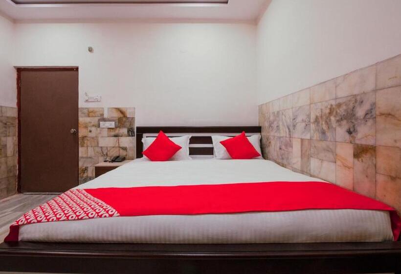 Super Hotel O Holiday Rani Gunj Opp Punjab National Bank