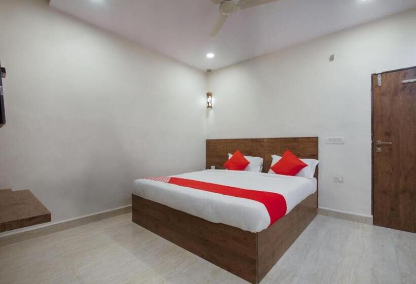 Super Hotel O Holiday Rani Gunj Opp Punjab National Bank